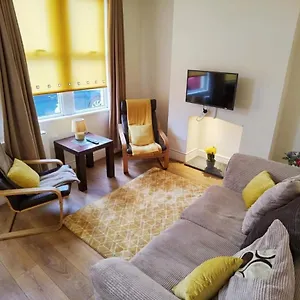 Holiday home Kenrick Street Great House Available For Guests And Contractors Parking And Wifi, Nottingham